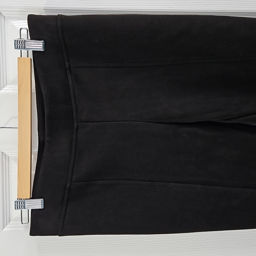 Andrew Marc faux suede pant aize small color black